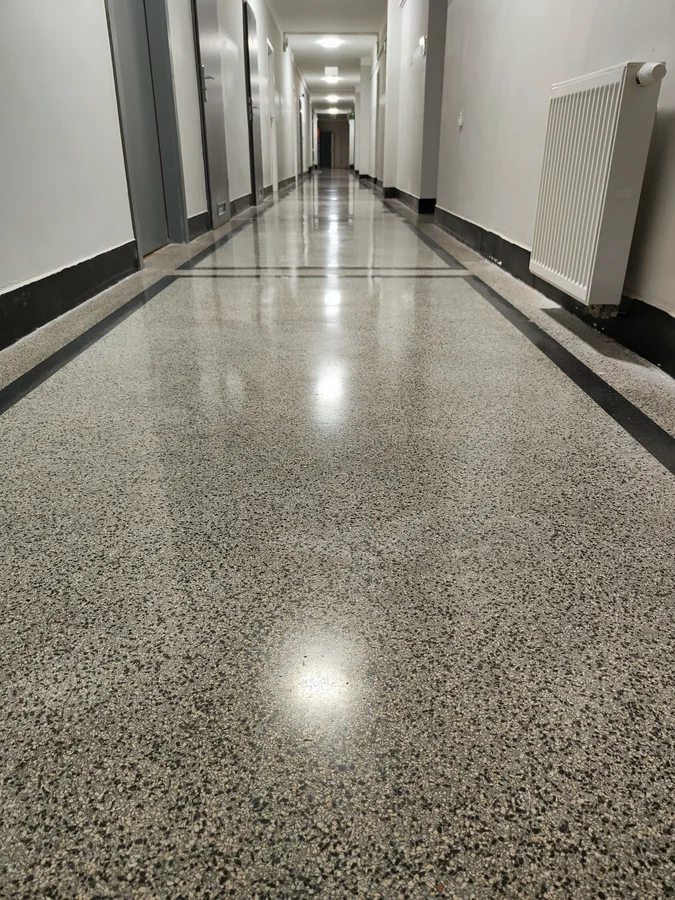 Szlifowanie Lastryko - Szkoła Masażu nr 2 - zdjęcie z realizacji